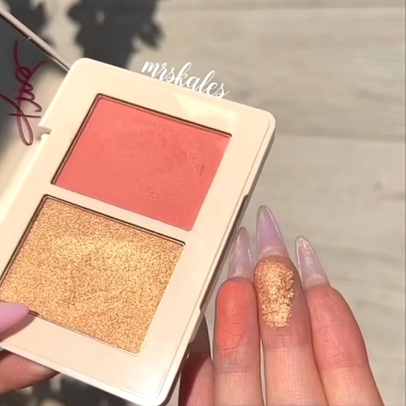 Kris Blush & Highlighter Cheek Duo - Picture 6 of 16